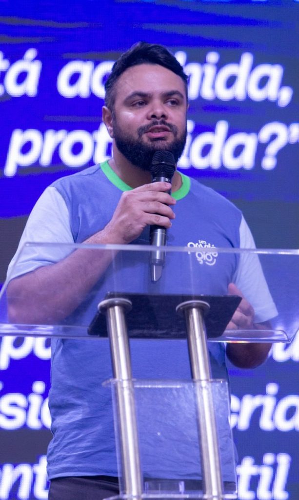 Flávio Barreto
Graduado no Centro de Treinamento Bíblico Rhema