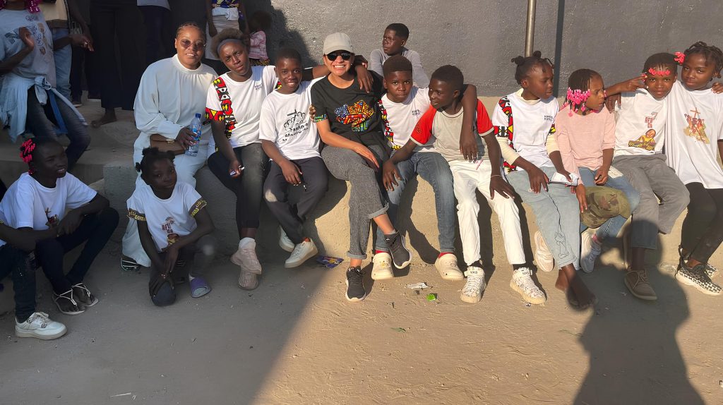 Glause Carneiro - missionária em Angola