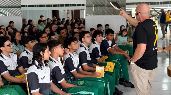 Projetos levam esperança a estudantes no Setembro Amarelo