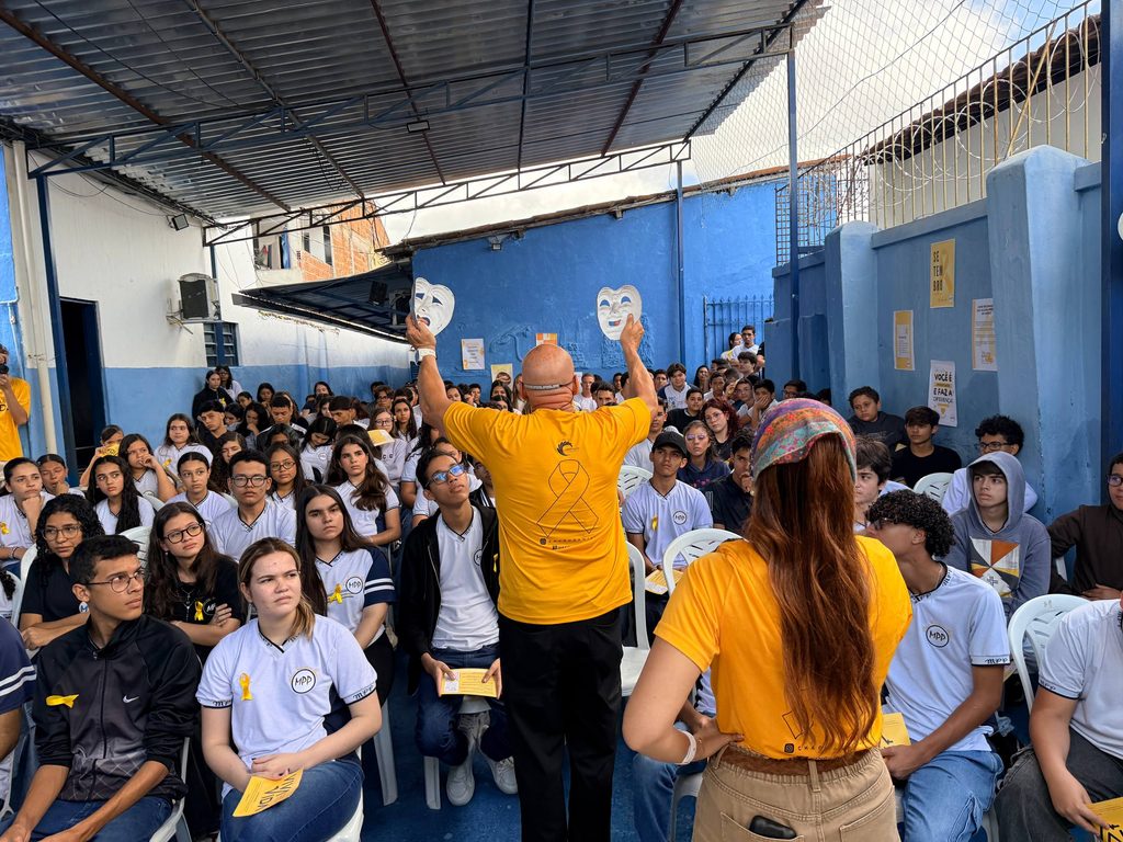 Projetos levam esperança a estudantes no Setembro Amarelo