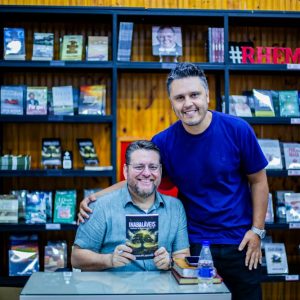 Fé e superação inspiraram novo livro de Anderson Laignier