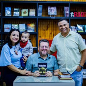 Fé e superação inspiraram novo livro de Anderson Laignier