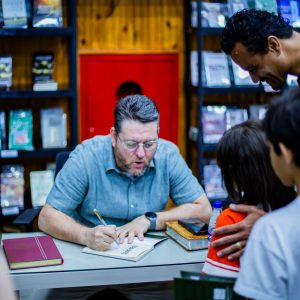 Fé e superação inspiraram novo livro de Anderson Laignier