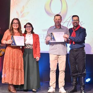 Entre pilchas e fé, igreja gaúcha comemorou 9 anos

