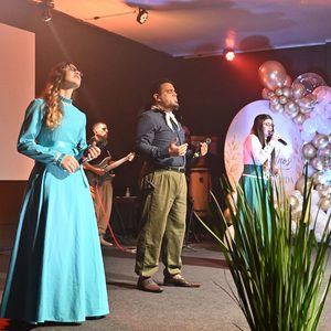 Entre pilchas e fé, igreja gaúcha comemorou 9 anos

