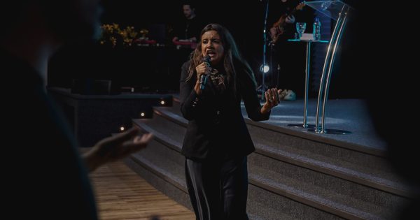 Culto com histórias de rompimento em Caxias do Sul (RS)