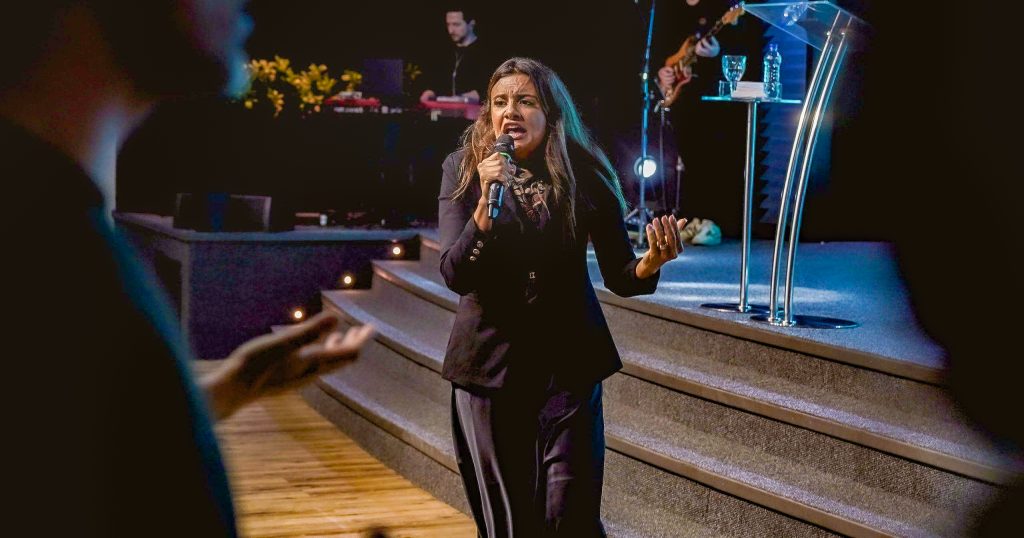 Culto no Sul foi marcado por histórias de rompimento