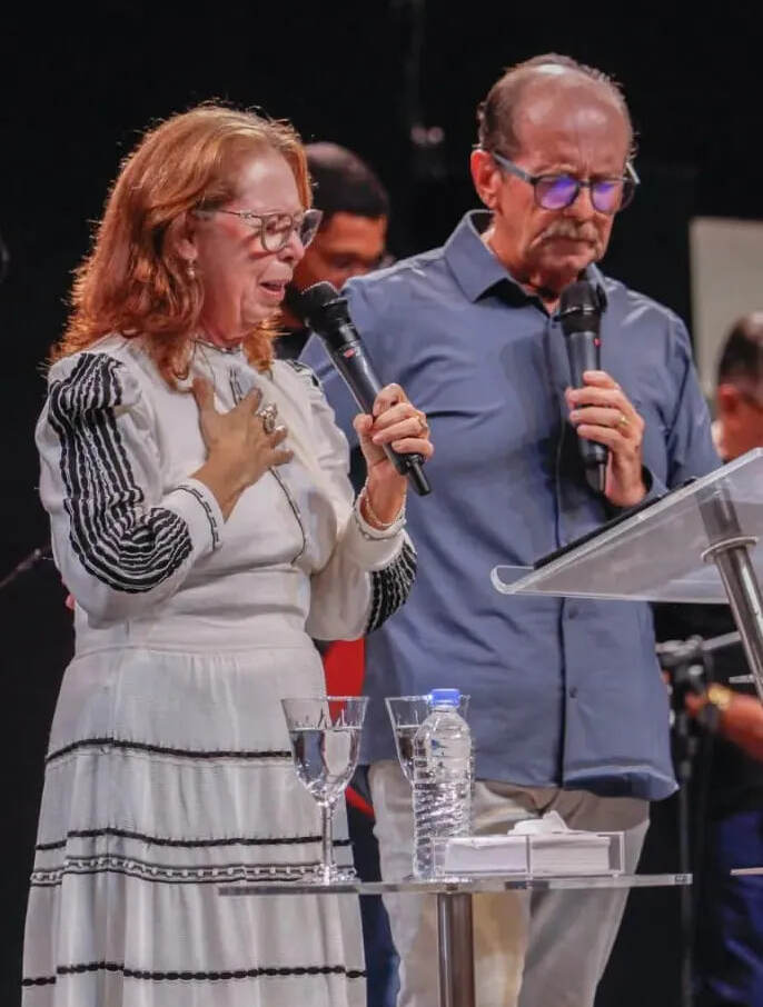 Durval e Érika
Graduados na Escola de Ministros Rhema