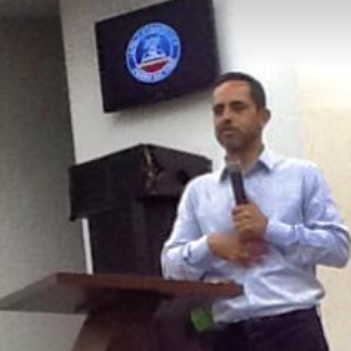 Pr. Neemias Jr.